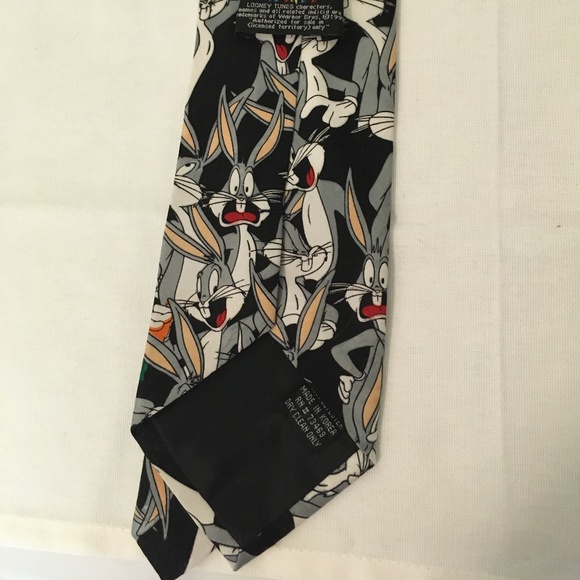 Vintage Bugs Bunny Tie, 1993 Warner Brothers Original - Picture 2 of 7